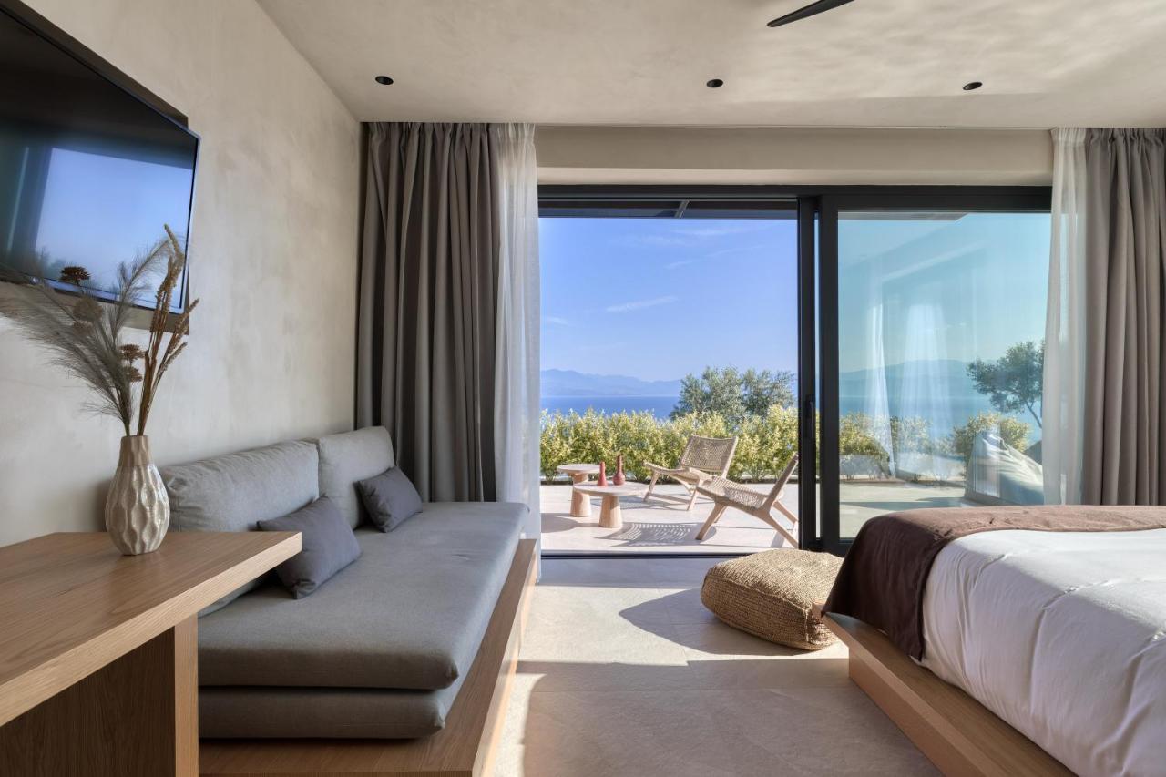 ​Le Grand Bleu Resort Derveni Esterno foto