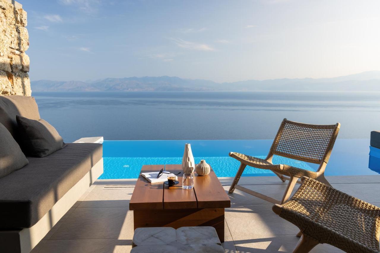​Le Grand Bleu Resort Derveni Esterno foto