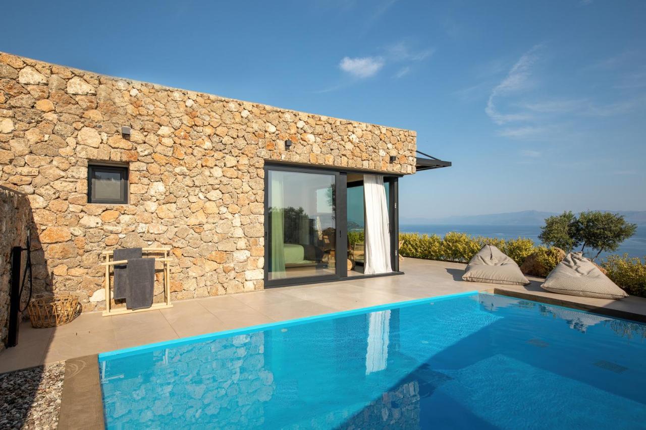 ​Le Grand Bleu Resort Derveni Esterno foto