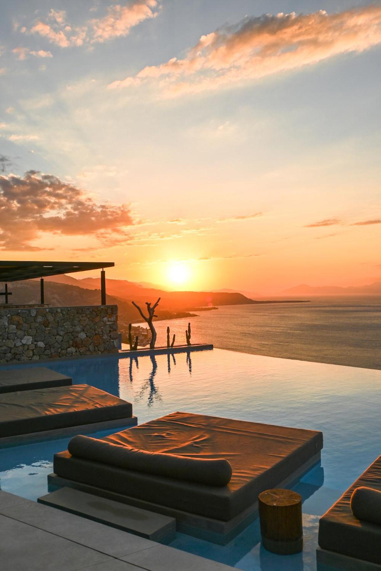 ​Le Grand Bleu Resort Derveni Esterno foto